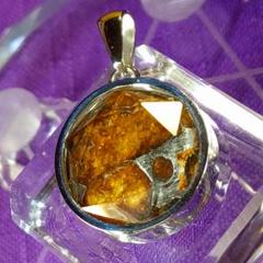 ※ラスト一点！【魔導具】『ホルス 月の天眼と星辰の楔』パラサイト隕石ペンダント ラスト一点！【魔導具】『ホルス 月の天眼と星辰の楔