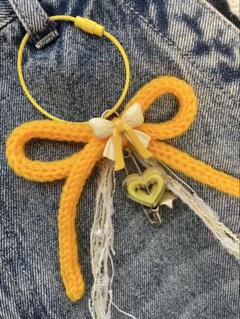 ハンドメイド　チャームキーホルダー　イエロー