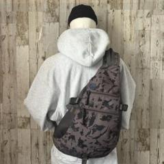 Grandstone ワンショルダーバッグ　y2k 00s 総柄　ギミック　黒 最安値で 00s/Y2K/ワンショルダーバッグ/ボディバッグ/ブラック
