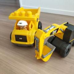 CATD11RブルドーザーおまけCATダンプカーとCATミニブルドーザー