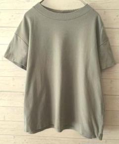 ★【人気】ジーユー GU カーキ 半袖 Tシャツ シンプル M