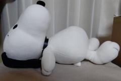 スヌーピーミュージアム　ぬいぐるみ　お腹の丸いスヌーピー SNOOPY - おなかの丸いスヌーピー ぬいぐるみの通販 by
