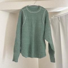 soduk(スドーク) 22AW Stitching Knit Top ステッチデザインモックネックニット 中古 古着 0427 soduk(スドーク) 22AW Stitching Knit Top ステッチデザイン