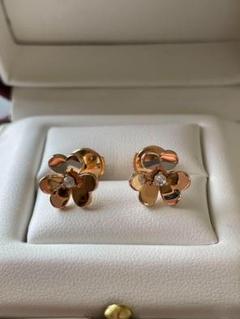耳元に、花が咲く。0.5ctモアサナイト×S925 フラワーピアス【刻印あり】 耳元に、花が咲く。0.5ctモアサナイト×S925 フラワーピアス