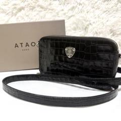 極美品 ATAO アタオ アミュレット レリーフ スマホ ショルダー ブラック 極美品 ATAO アタオ アミュレット レリーフ スマホ ショルダー