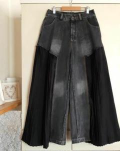 サイドプリーツ　デニムパンツ　ブラック　ウォッシュド　TRUBE トゥルーベ