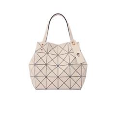BAO BAO ISSEY MIYAKE新作バッグ「カラット」マチ付き“宝石”着想