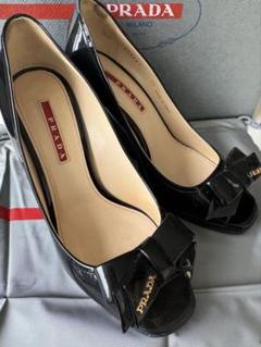 PRADA 三角ロゴプレート リボン ウェッジソールパンプス ベージュ PRADA 三角ロゴプレート リボン ウェッジソールパンプス ベージュ
