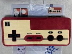 ニンテンドーミュージアム ファミリーコンピューター　コントローラー クッション コントローラーがビッグなクッションに！限定販売グッズ紹介2