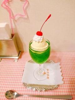 昭和レトロ 純喫茶のクリームソーダ メロンソーダ 食品サンプル