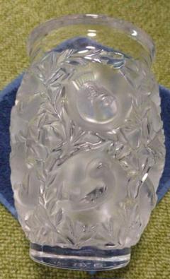 Lalique バガテル　葉と鳥の彫刻 花瓶 Lalique バガテル 葉と鳥の彫刻 花瓶 - メルカリ