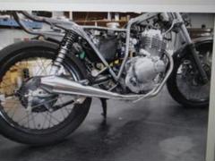グラストラッカー２５０専用ＮＪ４７Ａメガホンマフラー新品未使用の出品です。 グラストラッカー250専用マフラーNJ47Aマフラーの出品