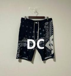 DC ディーシー メンズ バンダナ ペイズリー柄 ビッグロゴ ショートパンツ