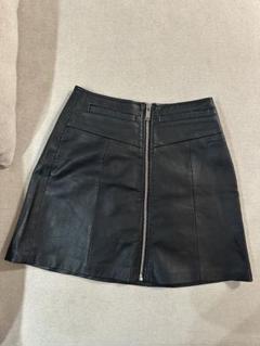Bershka 黒レザー Aラインミニスカート ジッパー付きのサムネイル