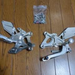 ZX25R OVER Racing バックステップ アルミ製 取り付けネジ付き ZX25R OVER Racing バックステップ アルミ製 取り付けネジ付き