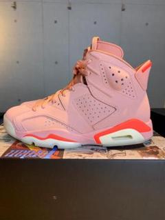 あわつまいさん着用ALEALI MAY × JORDAN 6 ミレニアル ピンク