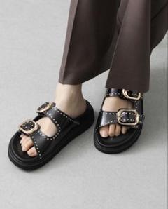 MOHI スタッズバックストラップサンダル　モヒ　サンダル MOHI（モヒ）の「＜MOHI＞スタッズ バックストラップ