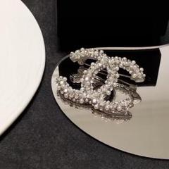 2025年最新】chanel ブローチ パールの人気アイテム - メルカリ