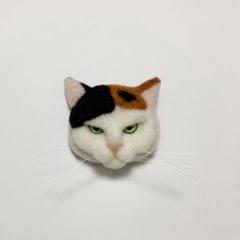 メリーページ　羊毛フェルト　ラグドールと三毛猫のブローチ 羊毛フェルト猫 三毛猫ブローチ - メルカリ
