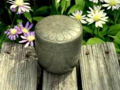 ♥錫製 棗 十六八重菊中八重桔梗紋 茶道具 骨董 古玩 ♥錫製 棗 十六八重菊中八重桔梗紋 茶道具 骨董 古玩 - メルカリ