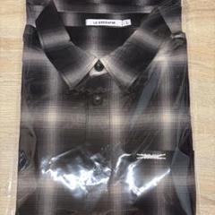 LE SSERAFIM TOUR MERCH スウェット シャツ 新品未使用 LE SSERAFIM ポップアップ コラボ スウェットシャツ トレーナー