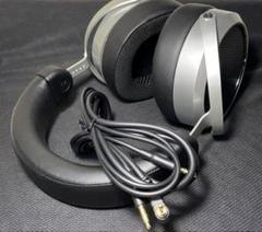 HE400SE Hifimanヘッドフォン シルバー/ブラック　使用わずか美品 HIFIMAN ハイファイマン HE400se 平面磁界駆動型ヘッドホン 平面