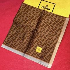 フェンディスカーフヴィンテージ人気ズッカ総柄シルク混ロゴレッド刺繍新品 FENDI - フェンディ FENDI スカーフ ストール ズッカ柄 シルク