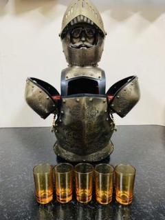 スーパーニッカと甲冑オブジェ