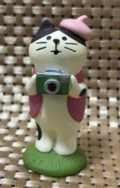 コンコンブル　お花見カメラマン猫