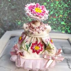 ドール着せ替え♡女の子サイズ♡刺繍入りドレス♡コスモス☆122