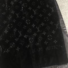 LOUIS VUITTON ルイヴィトン モノグラム・エシャルプ・ブルール