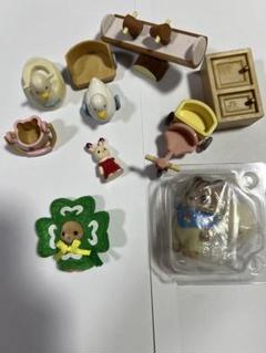 シルバニアファミリー　くるみリスの赤ちゃん　四葉　他小物セット