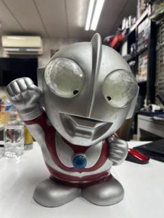 ウルトラマンフィギュア シルバー 貯金箱 Yahoo!オークション -「ウルトラマン 貯金箱」(ウルトラマン