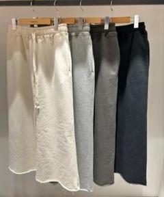 新品タグ付きCLOCHE(クロッシェ)】スウェットスカートブラックのサムネイル