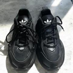 adidas(アディダス)オズガイア厚底スニーカー　23.5cm 箱付きのサムネイル