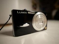 【美品 人気のブラック!】パナソニック LUMIX DMC-FX8 コンデジ パナソニック LUMIX DMC-FX8 ブラック(ジャンク) ルミックス