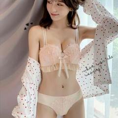【新品未使用】盛れる♥️ ブラショーツ2点セット ノンワイヤー ビスチェタイプ
