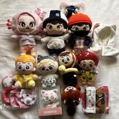 EXO XIUMIN シウミン マスコットぬいぐるみと洋服小物のセット EXO XIUMIN シウミン マスコットぬいぐるみと洋服小物のセット