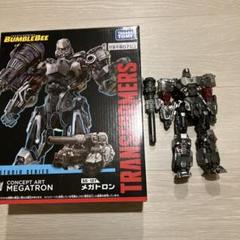 メガトロン　トランスフォーマー バンブルビー　コンセプトアート Amazon.com: Transformers Toys Studio Series Leader Bumblebee