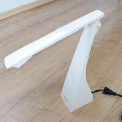 デスクライト　Panasonic SQ LD220 W