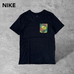 ナイキ古着ブラック半袖Tシャツフローラル花柄ポケットスウォッシュ刺繍インナー黒