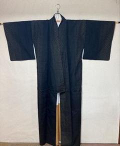 最新コレックション 展示品 メルカリ - 正絹紬 蚊絣 シックな黒に華やかゴールド 着物・浴衣