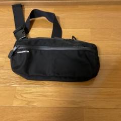 ADAMPATEK ブラック ボディバッグ