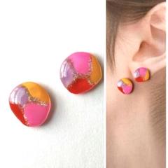 No.247ハンドメイドピアス　イヤリング　ノンホール　レジン　赤　ピンク