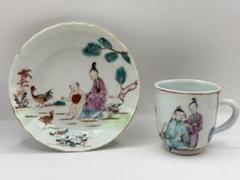 中国　清時代　乾隆時期　粉彩人物紋湯呑み&小皿　アンティーク　送料込み0608 中国 清時代 乾隆時期 粉彩人物紋湯呑み&小皿 アンティーク 送料