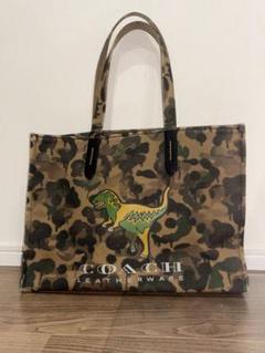 COACH 迷彩柄トートバッグ レキシー　26895 COACH コーチ レキシー トート42 トートバッグ 恐竜 カモフラ