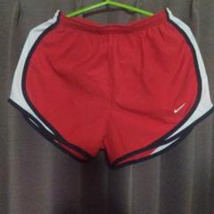 NIKEランニングパンツ　インナーパンツ付　Dri-FIT　　　赤S