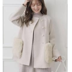 【美品】クチュール ブローチ　フェイクファーポケット　ハーフコート　ベージュ　M 美品】クチュール ブローチ フェイクファーポケット ハーフ