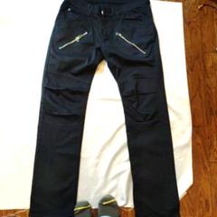 黒 スリムフィット ワークパンツ ジッパーポケット付き　Lee
