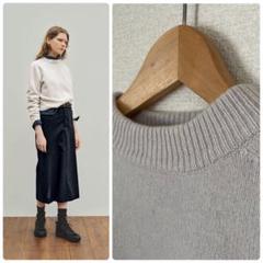 極美品 スコットランド製 マーガレットハウエル カシミヤ ロールネックニット カシミヤで身も心も優しく包み込む マーガレット・ハウエルの
